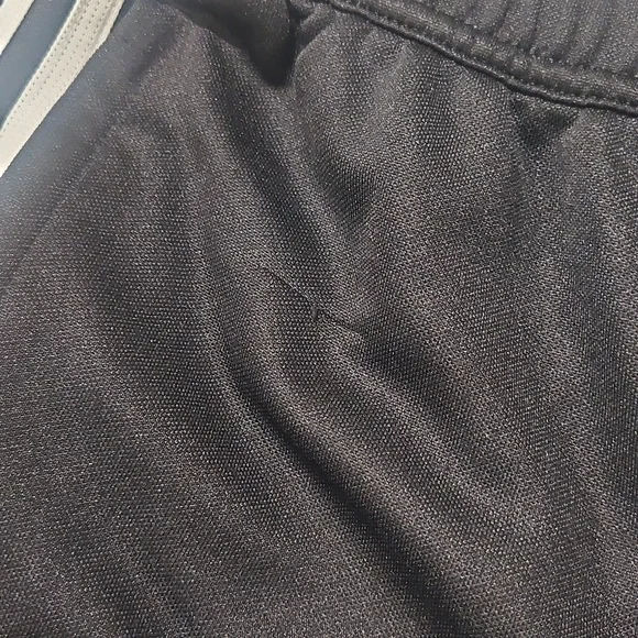 adidas Classic 3 Stripe Sweatpants. Sz Med - Picture 4 of 6